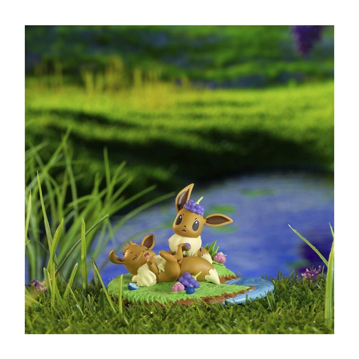 Pocket Monsters - Eievui - Evolving Personalities - Afternoon Picnic with Eevee (PokémonCenter.com, The Pokémon Company International) photo 1