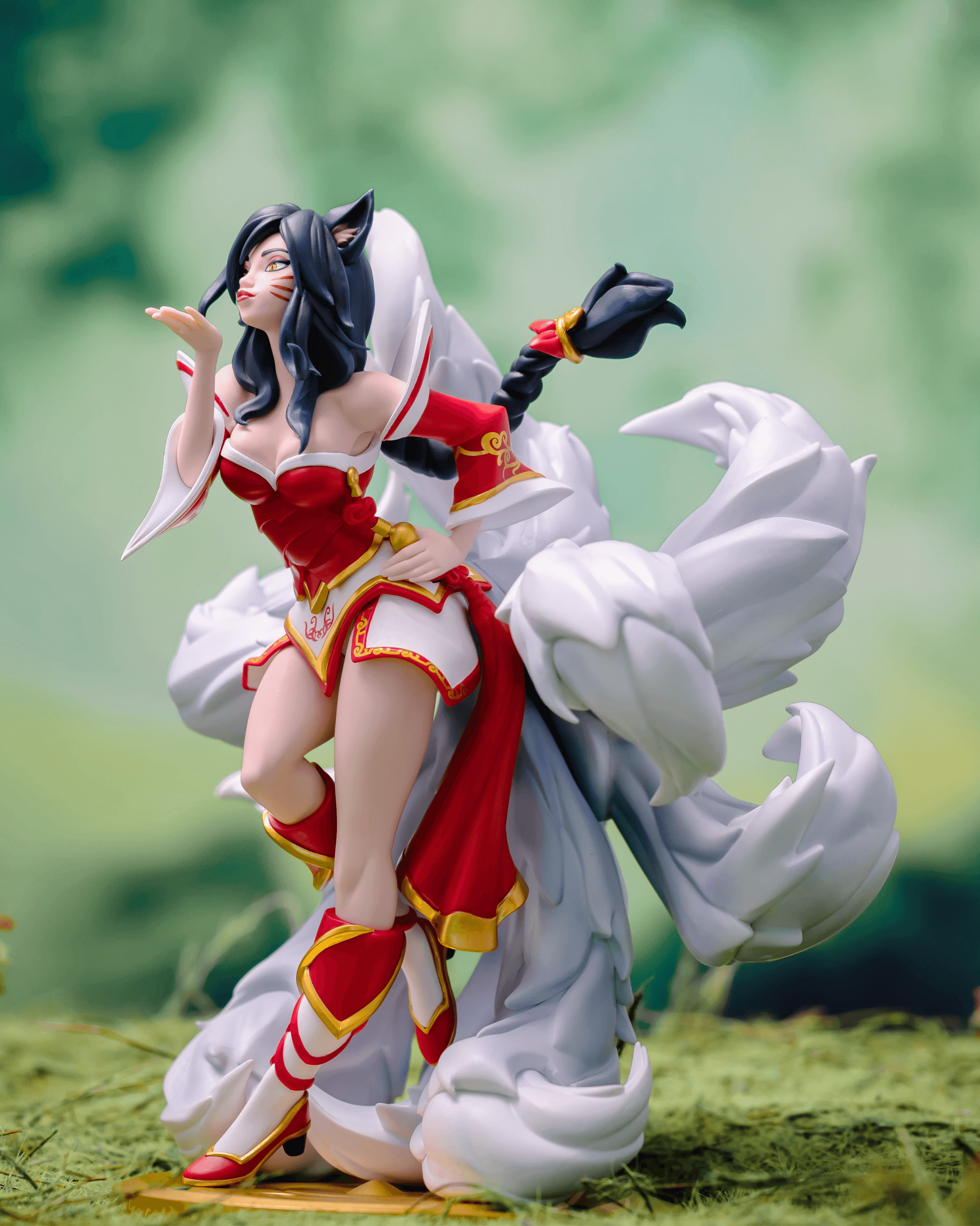 League of Legends - Ahri - Unlocked  (#15) (Pure Arts, Riot Games) photo 1